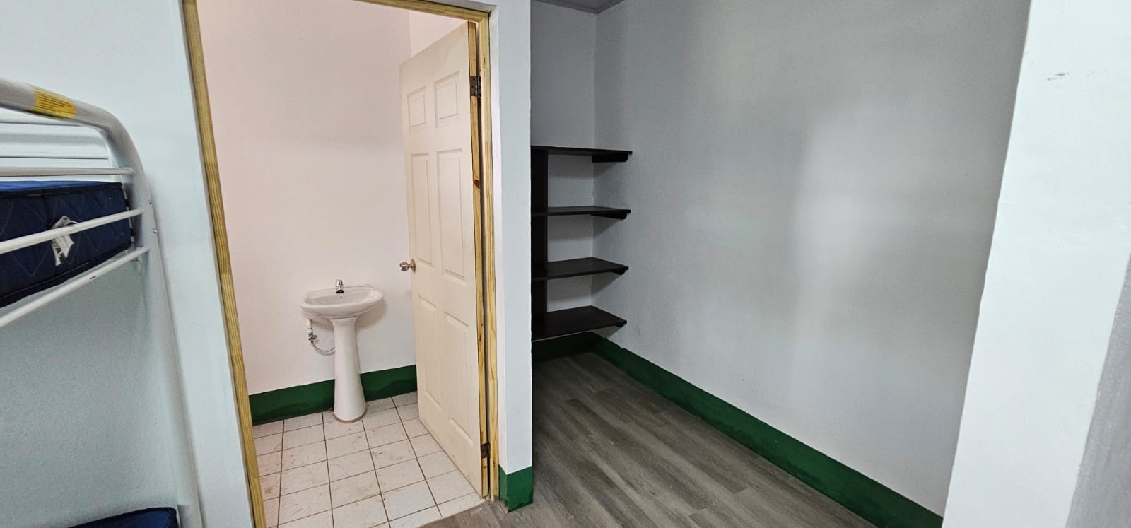 Construcción y Equipamiento de la Residencia Universitaria.