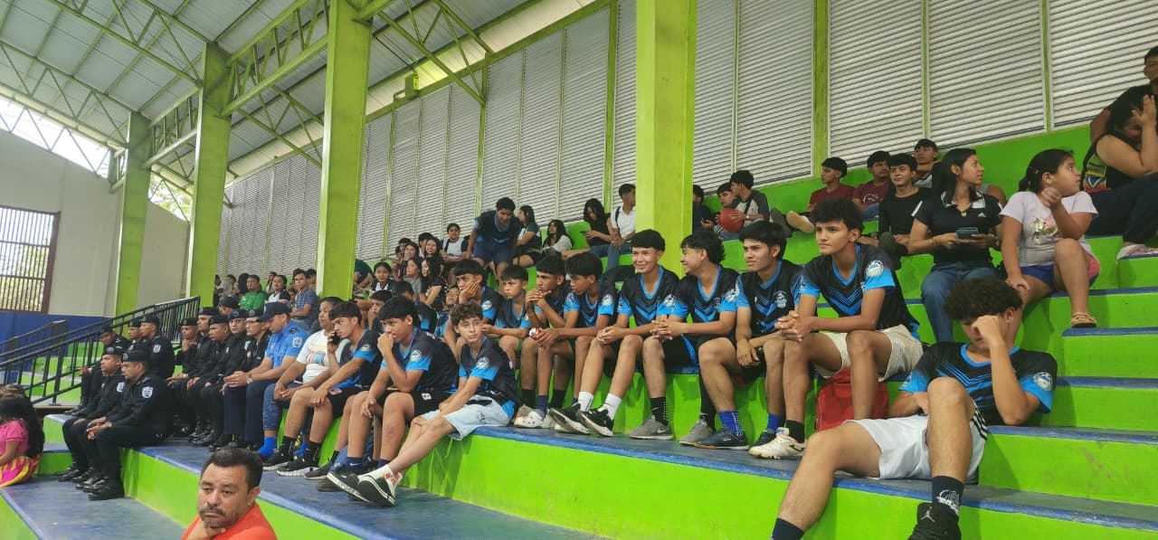 Mejoramiento del gimnasio multiuso “Alexis Argüello”.